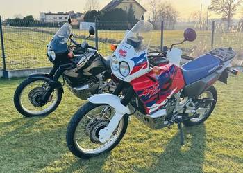2 x Africa Twin XRV 750 rd07a