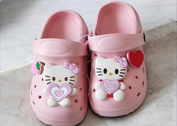 Chodaki piankowe klapki typu crocs basen kapcie Hello Kitty 15,3 cm