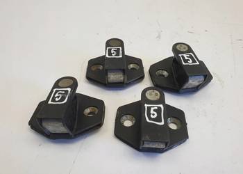 BMW E38 RYGIEL ZAMKA DRZWI 8150084