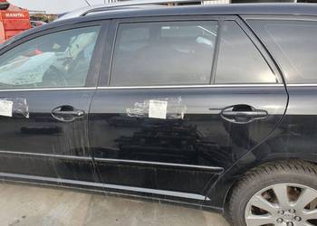 DRZWI LEWE TYŁ TOYOTA AVENSIS T25 209 07R.