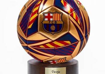 Ekspozytor na piłkę kolekcjonerską