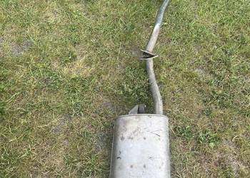 Toyota Corolla tłumik cały stan bardzo dobry