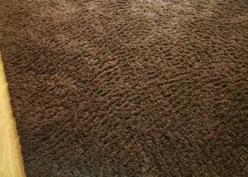 dywan brązowy duży