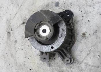 PODUSZKA SILNIKA MERCEDES W205 A2052406617