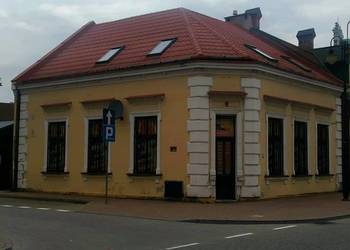 Kamienica w centrum Tarnobrzega - lokal użytkowy, mieszkanie