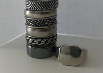 Komplet męskich obrączek że stali szlachetnej 22 mm. Rock