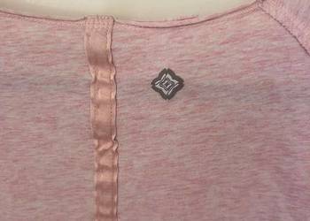 Delikatna sportowa  różowa koszulka L