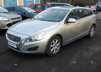 Volvo V60 1,6 D 115 KM, Dobry stan techn. i wizualny I (2010-2018)