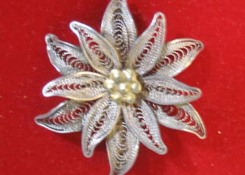 Elegancka  Srebrna Broszka Filigran