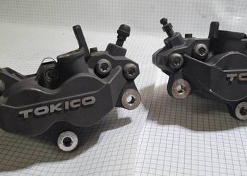 Suzuki GSR 600 zaciski klocki przód komplet