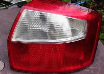 Lampa audi A4 B6 prawa sedan