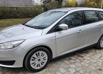 Ford Focus 2016r, 1.6 benzyna 125 KM, salonowy.