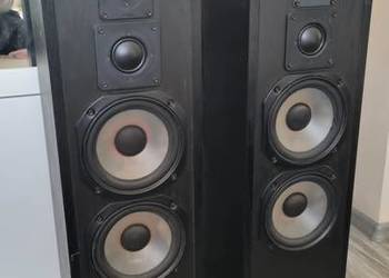 Potężne kolumny Axton AX-80 Switzerland 2x200W 92dB Podwójny Bass Reflex 50