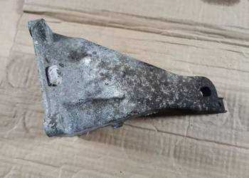 Łapa mocowanie silnika BMW E34 m50 prawa