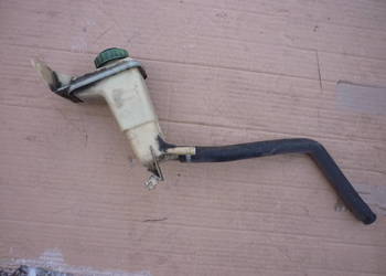 Zbiorniczek układu wspomagania Passat B5 1.9 tdi 8D0422373C