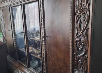 Piękna biblioteka w stylu monachijskim