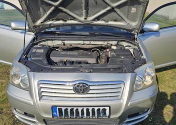 Toyota Avensis T25 sedan 1.8 Benzyna 2004 rok