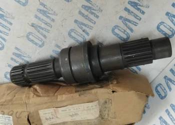 Końcówka wałka przekaźnika mocy 9843942 case new holland ford fiat