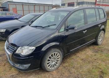 Volkswagen Touran 1,9 TDI • 2009 • Hak • Anglik • 105 KM • 7 osób