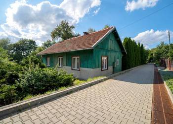 Drewniany dom w Przeworsku z 1937 r. | 70,84 m² | działka 1046 m²