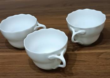 Biała porcelana filiżanki