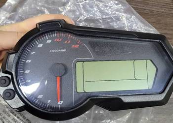 Benelli 125 TNT licznik prędkościomierz zegar