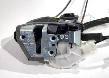 ZAMEK DRZWI LEWY TYŁ TOYOTA C-HR Crossover 60722191