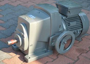 Motoreduktor 4,6kw. z regulacją 242-1210obr./min..