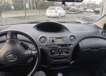 Toyota Yaris 1.4 diesel bardzo oszczędny samochód