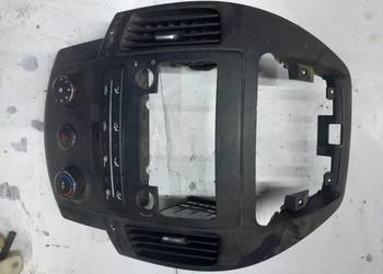 Hyundai i30 panel nawiewu klimatyzacji ramka radia 97250-2L170