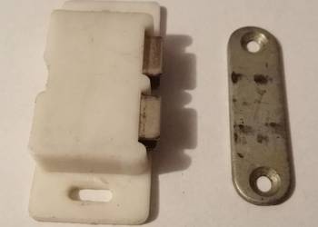 Zamek magnetyczny, zatrzask, magnes, 24x55mm (Akc. meblowe)