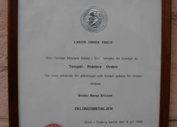 Srebrny Medal Templariuszy za zasługi dla zakonu .