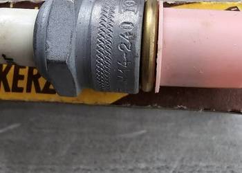 Nowa świeca ddr isolator rfn nrd