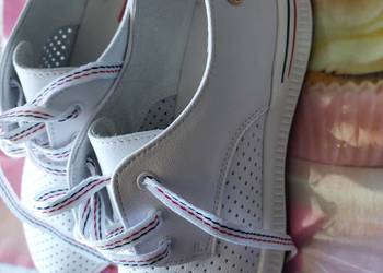 Buty sportowe Nowe skórzane białe Artiker rozm. 38 w.24,3 cm
