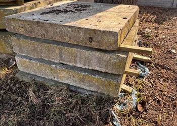 Podstawy pod stopy żurawia wieżowego