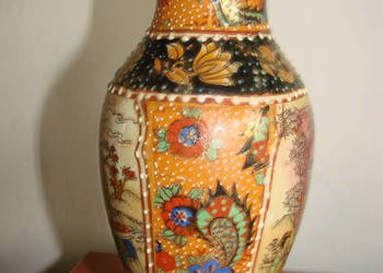 stary chiński wazonik