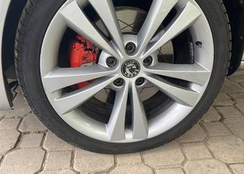 Felgi aluminiowe ET51 Skoda + Opony Wielosezonowe Pirelli 225x40 R18