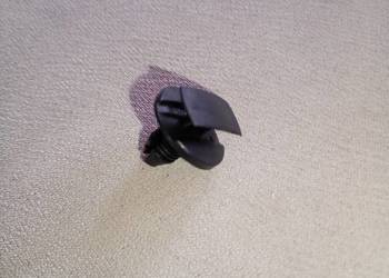 spinka kółek do tapicerki samochodowej 20x13x8mm 10 szt. czarne nowe