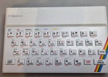 Biała unikatowa obudowa do retro komputera zx spectrum lub sizif 512