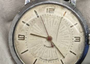 Radziecki mechaniczny zegarek *Mir* (Мир)