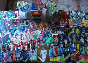Karty piłkarskie, zestaw 210 kart Panini oraz Topps. Super zestaw.