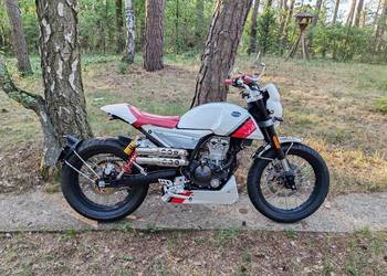 Mondial HPS 125 Cafe Racer Scrambler