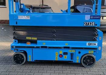 Elektryczny samojezdny podnośnik nożycowy, rok produkcji 2022, przebieg 102