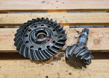 Wałek atakujący + koło Z11x28  Case Puma 130