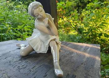 Liadro - figurka umierającego łabędzia Liadro - figurka umierającego łabędzia