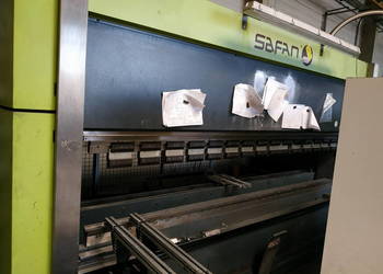 Syndyk sprzeda Prasa krawędziowa Safan Ebrake 100-3100