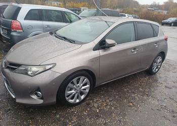 Toyota Auris 1.8 hybryda