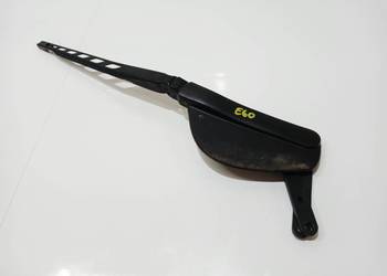 RAMIĘ WYCIERACZKI PRAWY PRZÓD BMW E60 E61 OE 7035103 (4824783)