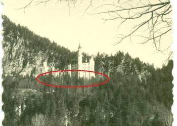 Stara fotografia Zamek Neuschwanstein ? zabudowania