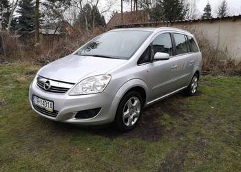 Opel Zafira 2008 r po liftingu bardzo  zadbany Mały przebieg Benzyna